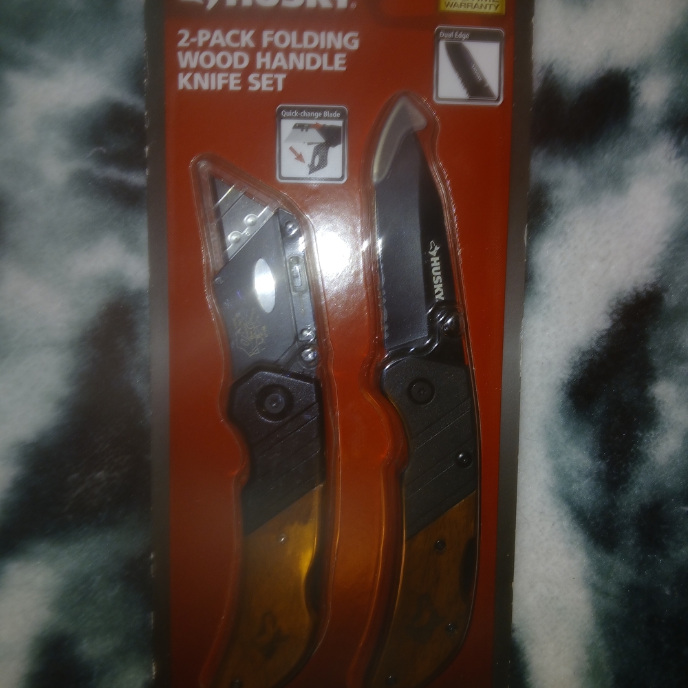 Husky 2-Pack Folding Knife Set with Wood Handle